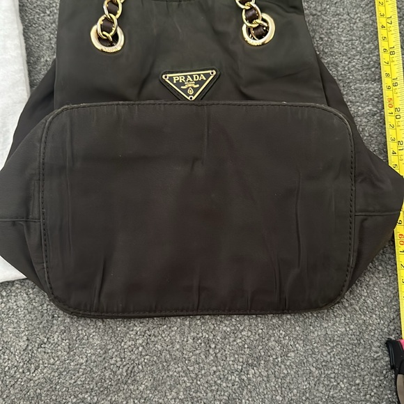Vintage PRADA Tessuto gold chain bucket shoulder bag - Picture 4 of 10